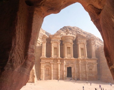 Йордания - загадъчната Петра и магнетичната Уади Рум